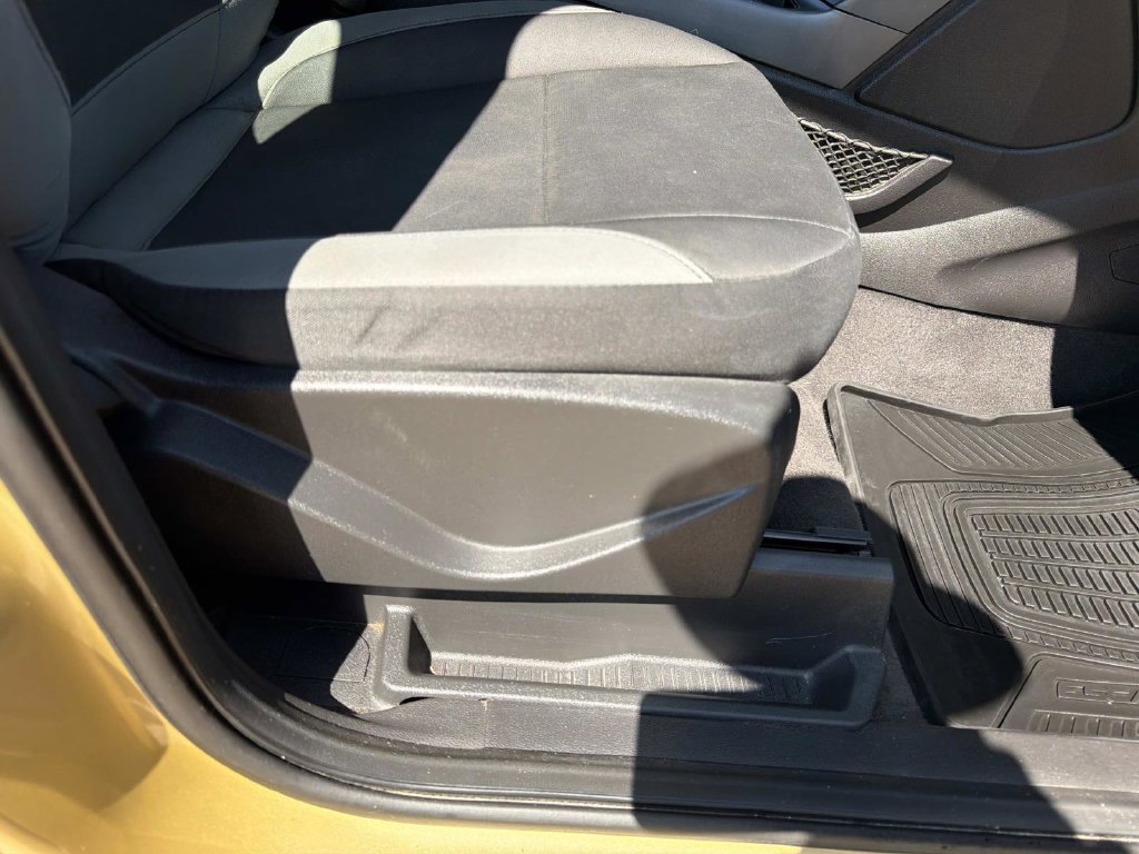 Used 2014 Ford Escape S FWD image 11