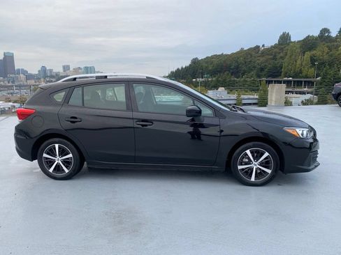 Used 2021 Subaru Impreza 2.0i Premium AWD/4WD image 2