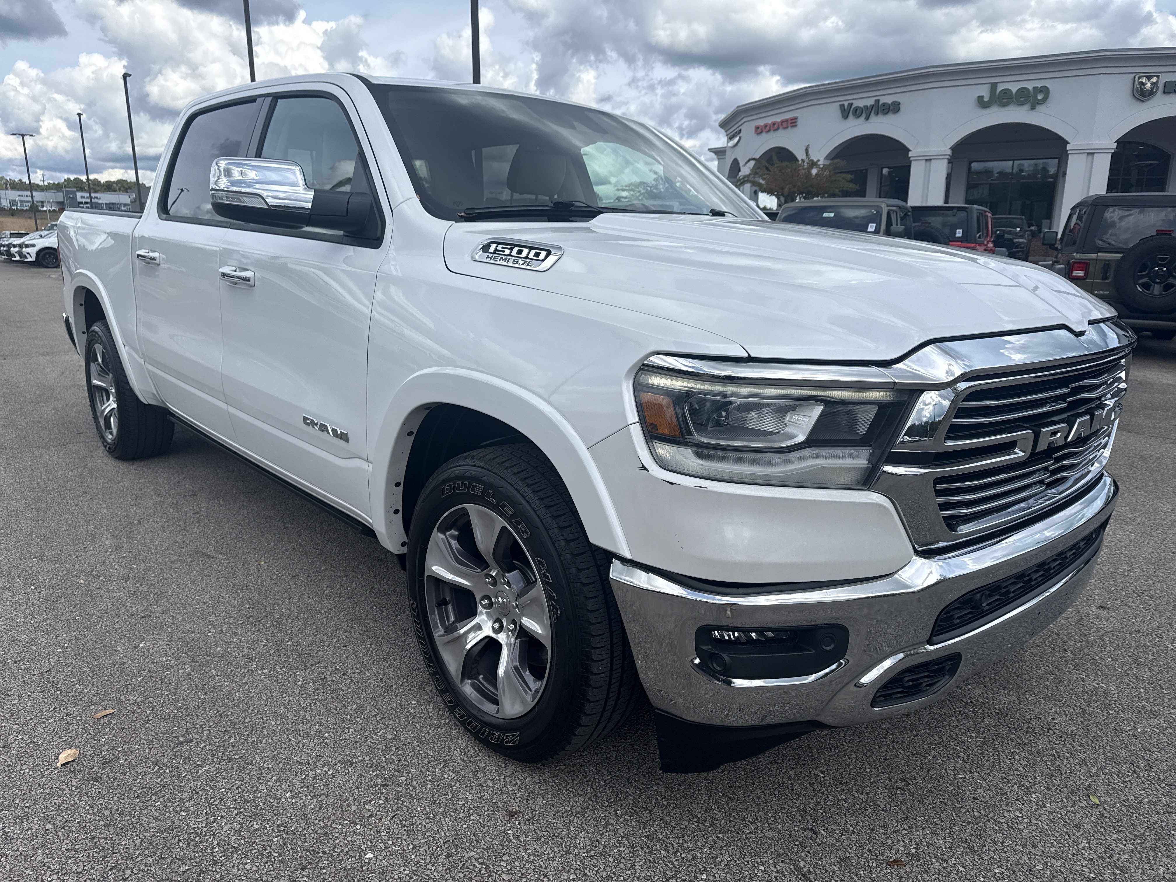 Used 2021 RAM 1500 Laramie AWD/4WD image 1