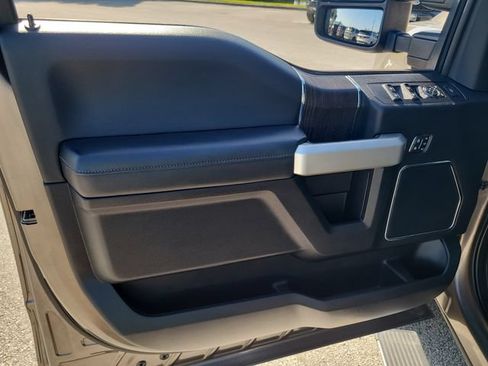 Used 2020 Ford F250 Lariat w/ Lariat Ultimate Package AWD/4WD image 15
