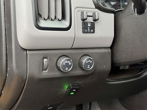 Used 2022 Chevrolet Colorado W/T w/ WT Convenience Package image 9