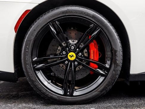 Used 2019 Ferrari GTC4Lusso image 19