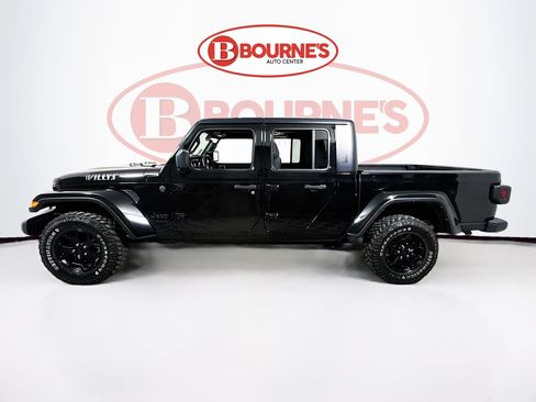 Used 2022 Jeep Gladiator Sport AWD/4WD image 6