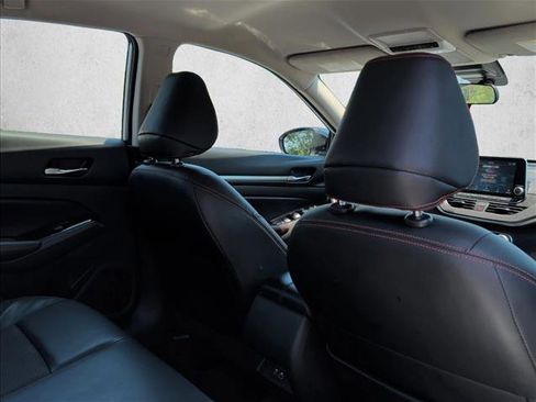 Used 2024 Nissan Altima 2.5 SR FWD image 19