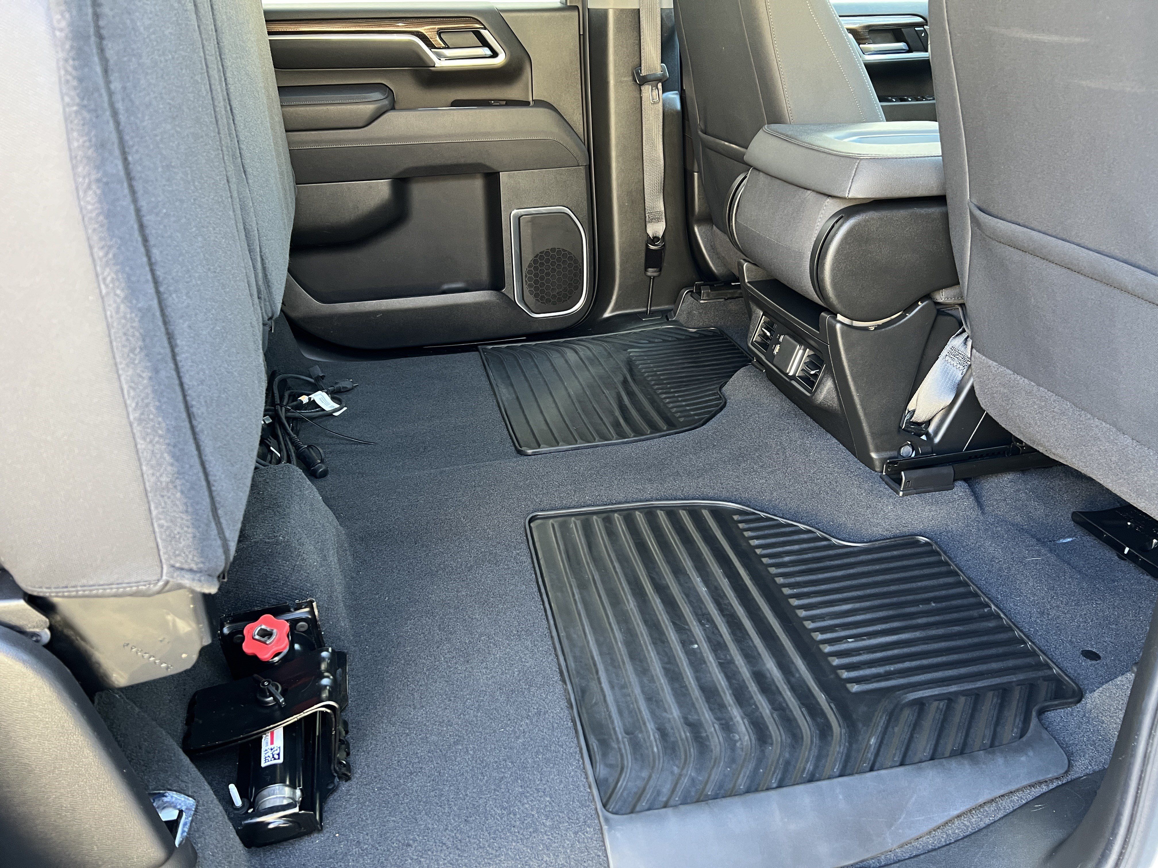 Used 2025 Chevrolet Silverado 2500 LT w/ Safety Package AWD/4WD image 20