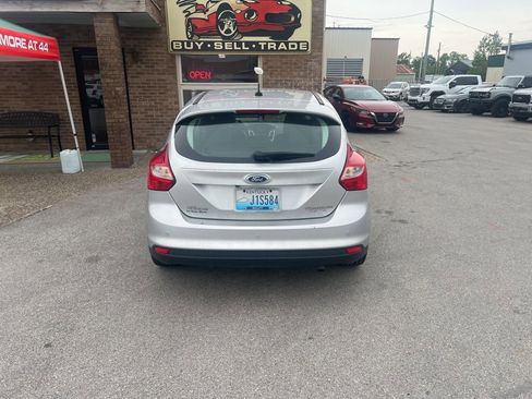 Used 2014 Ford Focus Titanium FWD image 4