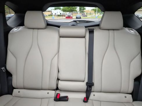 Used 2025 Acura RDX SH-AWD image 30