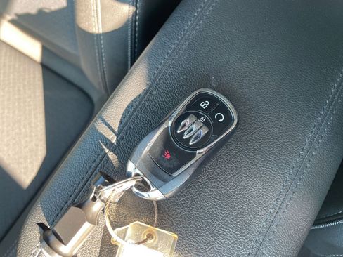 Used 2025 Buick Encore GX Preferred image 22