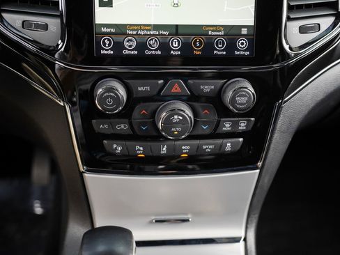 Used 2020 Jeep Grand Cherokee Trailhawk w/ Interior Metal Package image 33