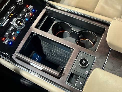 Used 2023 Lincoln Navigator L Reserve w/ Equipment Group 201A image 21