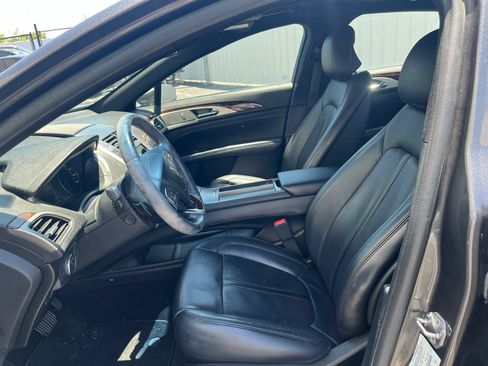 Used 2017 Lincoln MKZ Reserve FWD image 7