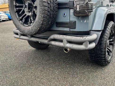 Used 2015 Jeep Wrangler Unlimited Sahara w/ Connectivity Group image 34