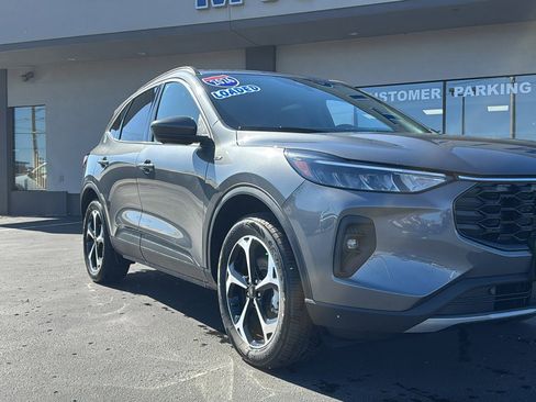 New 2026 Ford Escape ST-Line Select w/ Tech Pack #2 AWD/4WD image 3