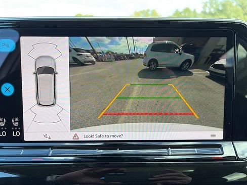 New 2026 Volkswagen Atlas SE image 19