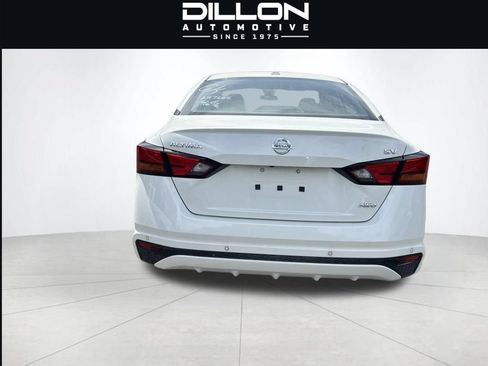 Used 2022 Nissan Altima 2.5 SV AWD/4WD image 27