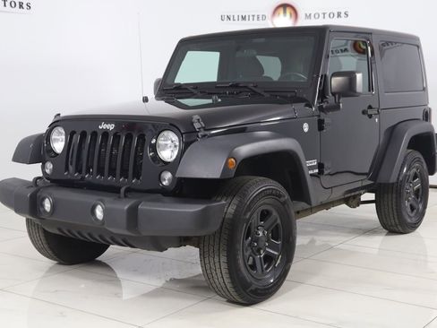 Used 2017 Jeep Wrangler Sport w/ Dual Top Group image 5