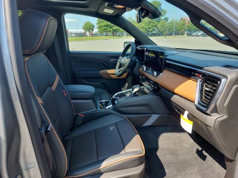 New 2026 GMC Canyon AT4 w/ Technology Plus Package image 6