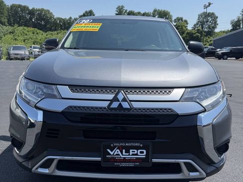 Used 2020 Mitsubishi Outlander ES FWD image 2