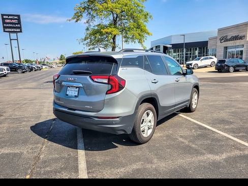 Used 2024 GMC Terrain SLE w/ Driver Convenience Package AWD/4WD image 11
