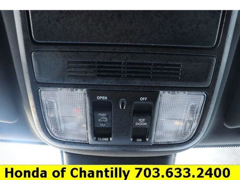 Used 2023 Honda Odyssey Sport image 18