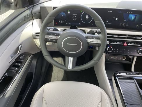 New 2026 Hyundai Tucson Limited image 4