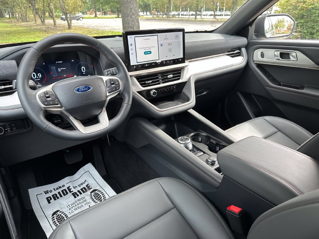New 2027 Ford Explorer Active w/ Active Comfort Package AWD/4WD image 2