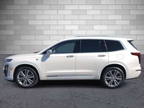 Certified 2023 Cadillac XT6 Premium Luxury w/ Platinum Package image 2