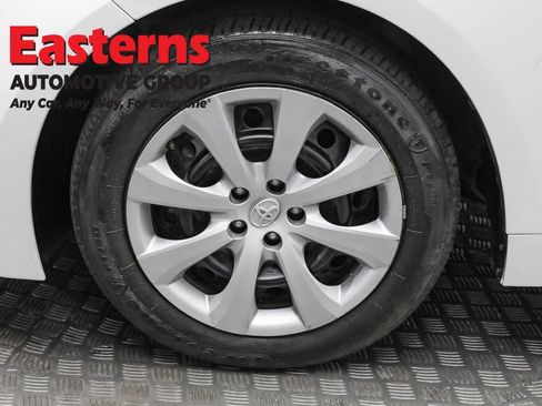 Used 2024 Toyota Corolla LE image 31