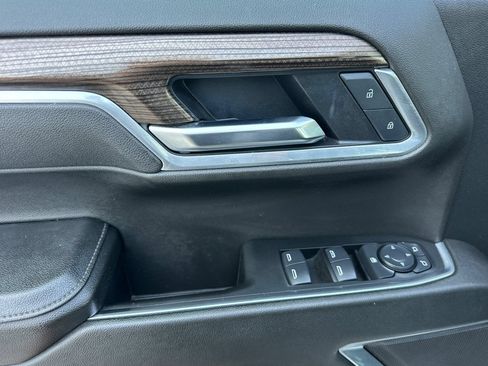 Used 2025 Chevrolet Silverado 1500 LT RWD image 11