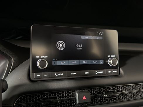 Used 2023 Honda HR-V LX image 22