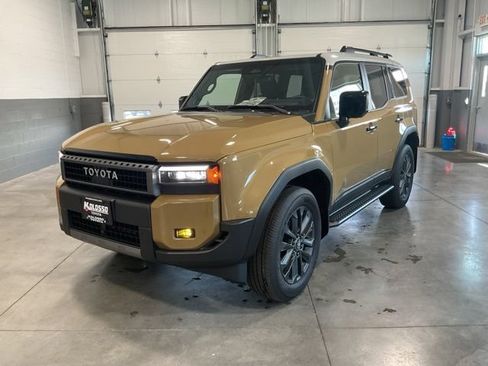 Used 2026 Toyota Land Cruiser w/ Premium Package AWD/4WD image 3