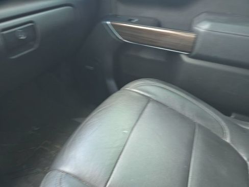 Used 2019 Chevrolet Silverado 1500 LT Trail Boss AWD/4WD image 11