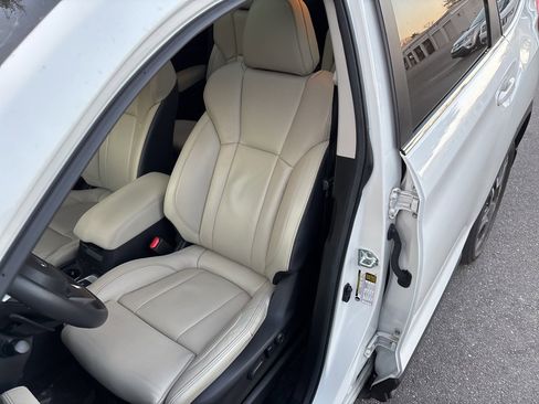 Used 2024 Subaru Ascent Limited w/ Technology Package image 2