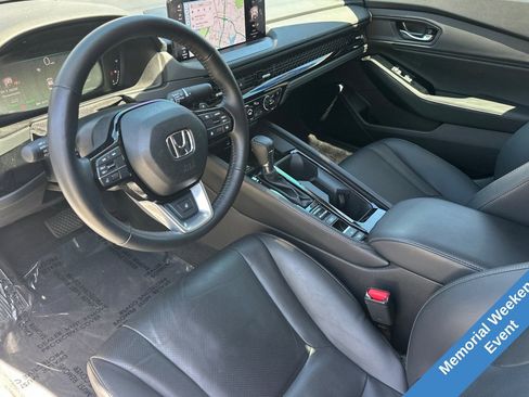 Used 2025 Honda Accord Touring image 12