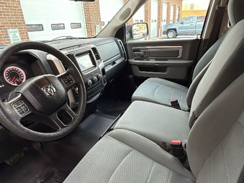 Used 2019 RAM 1500 Classic SLT RWD image 18