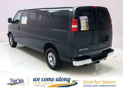 Used 2017 Chevrolet Express 3500 LT w/ LT Preferred Equipment Group RWD image 6