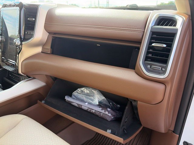 Used 2019 RAM 1500 Laramie AWD/4WD image 56