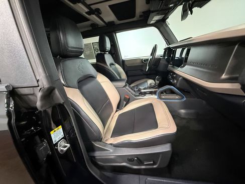 Used 2024 Ford Bronco Wildtrak AWD/4WD image 13