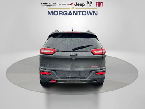 Used 2017 Jeep Cherokee Trailhawk image 6