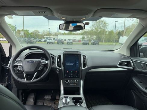 Used 2024 Ford Edge SEL w/ Convenience Package AWD/4WD image 11