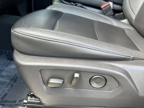 Used 2025 GMC Sierra 1500 SLT RWD image 13