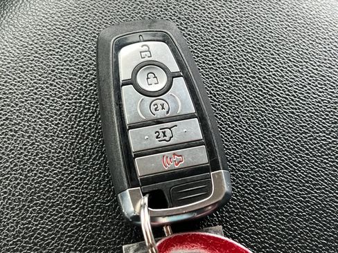 Used 2024 Ford Expedition XLT RWD image 31