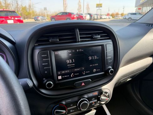 Used 2025 Kia Soul LX w/ LX Technology Package image 20