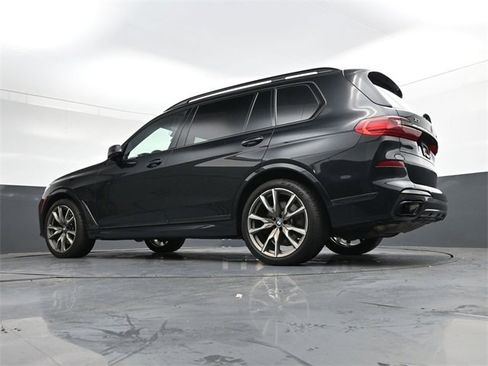 Used 2021 BMW X7 M50i image 28