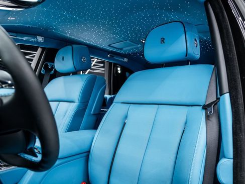 Used 2025 Rolls-Royce Phantom Sedan RWD image 39