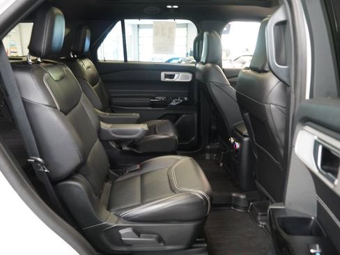 Used 2024 Ford Explorer ST w/ Equipment Group 401A AWD/4WD image 34