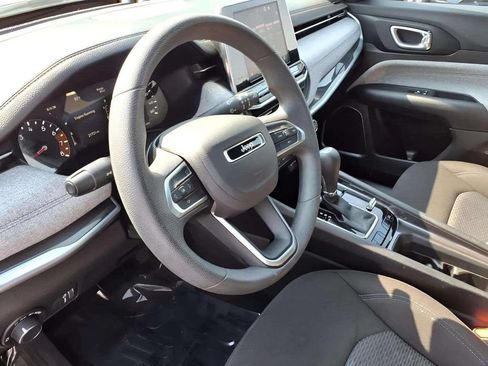Used 2025 Jeep Compass Sport AWD/4WD image 13