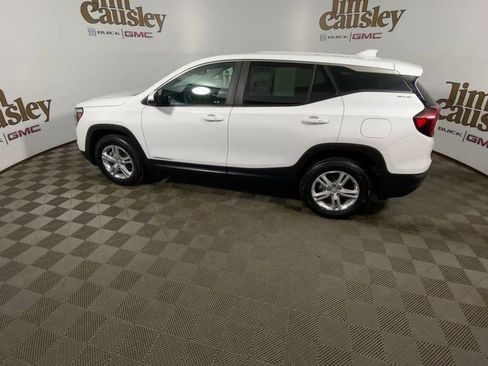 Used 2023 GMC Terrain SLE AWD/4WD image 5