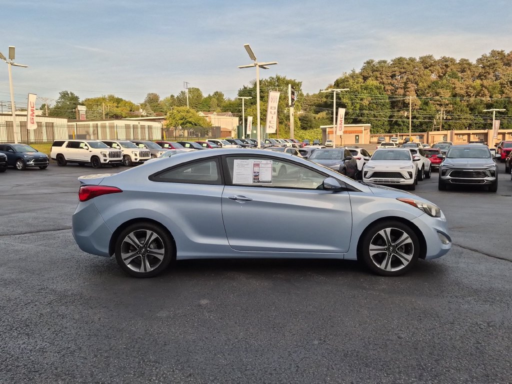 Used 2013 Hyundai Elantra SE w/ Technology Pkg FWD image 5