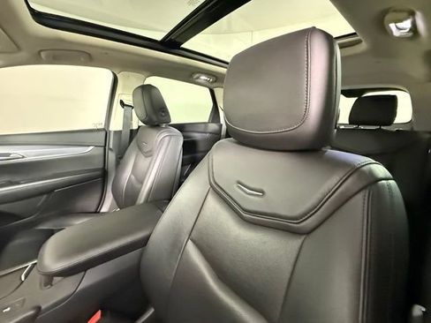 Used 2019 Cadillac XT5 Luxury FWD image 5